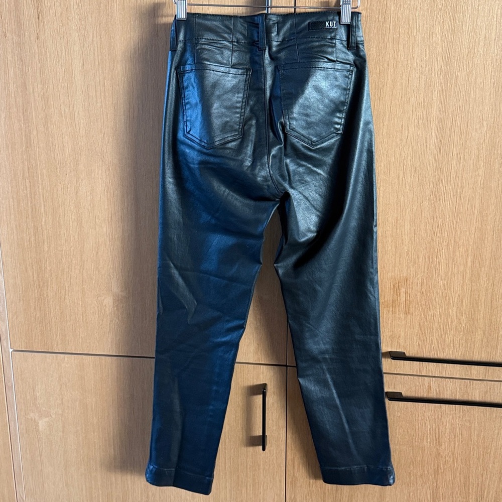 Kut From the Kloth Faux Leather Pants Women's Size 2 Black Color Straight Leg - Picture 7 of 11